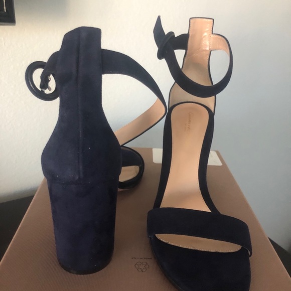 Shoes - Picture 2 of 9